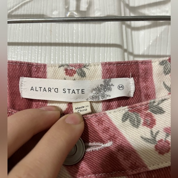 Red and White Floral Flare Jeans - Picture 3 of 4